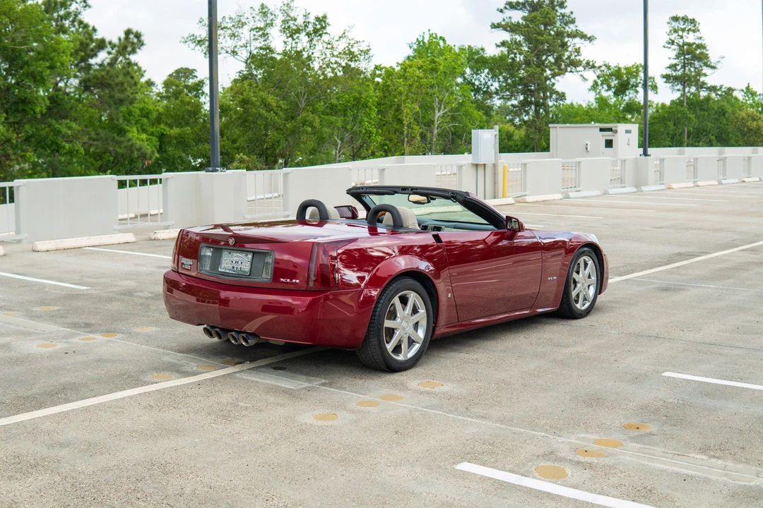 2006 Cadillac XLR - Image 27 of 31