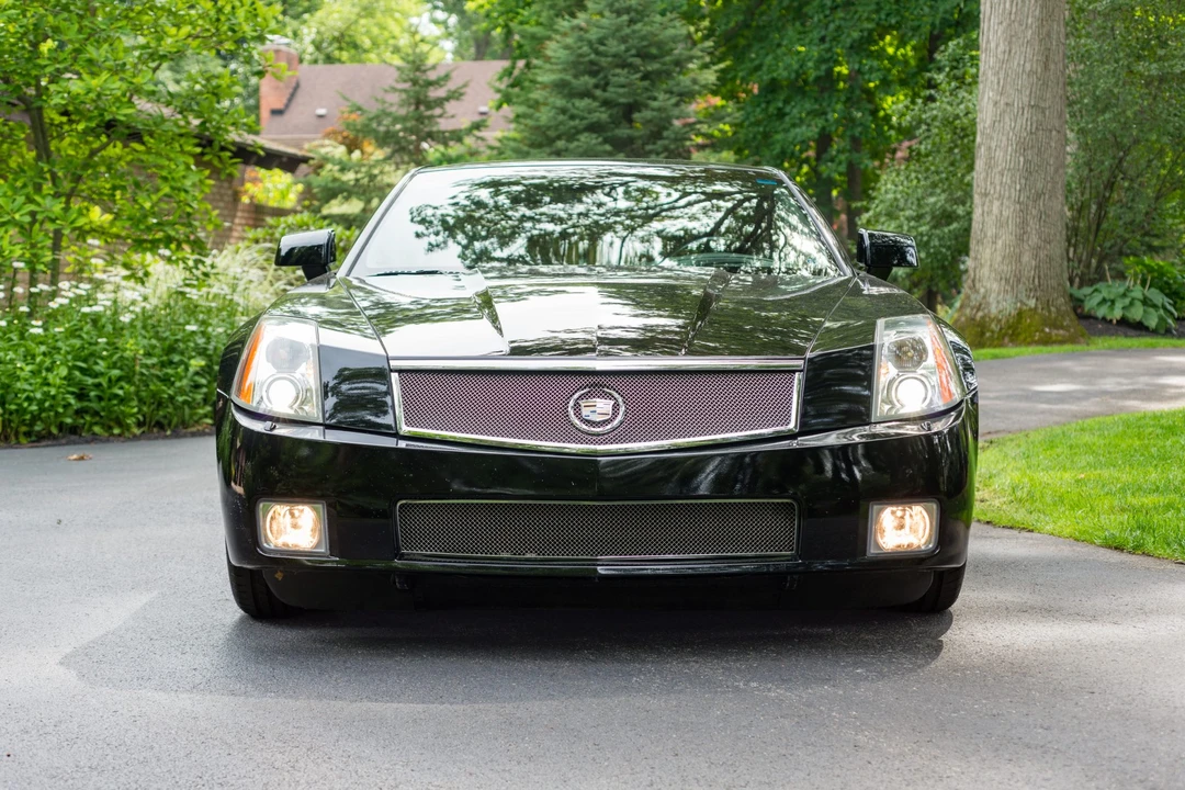 2006 Cadillac XLR-V - Image 16 of 31