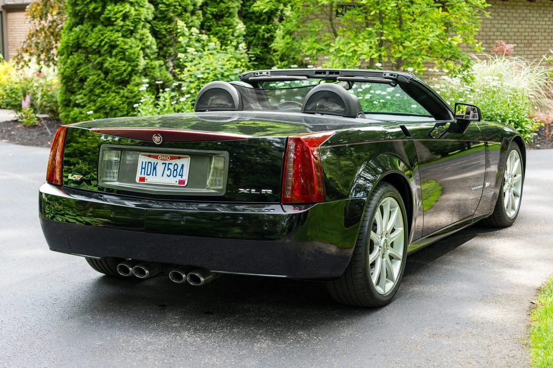 2006 Cadillac XLR-V - Image 4 of 31
