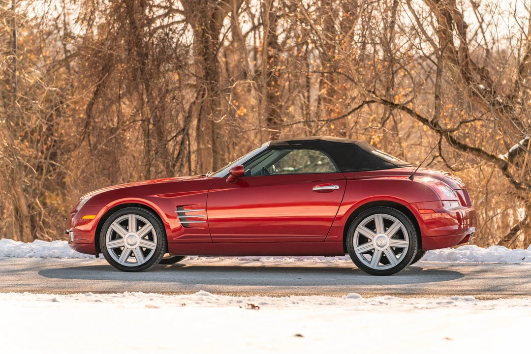 2006 Chrysler Crossfire - Image 19 of 31