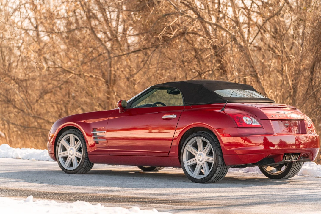 2006 Chrysler Crossfire - Image 23 of 31