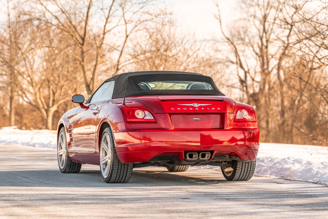 2006 Chrysler Crossfire - Image 29 of 31