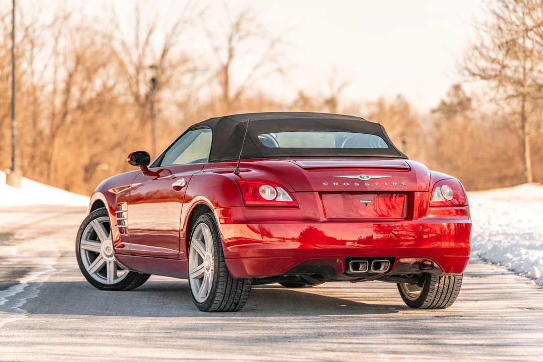 2006 Chrysler Crossfire - Image 28 of 31