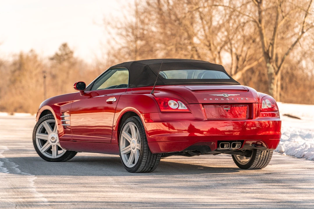 2006 Chrysler Crossfire - Image 25 of 31