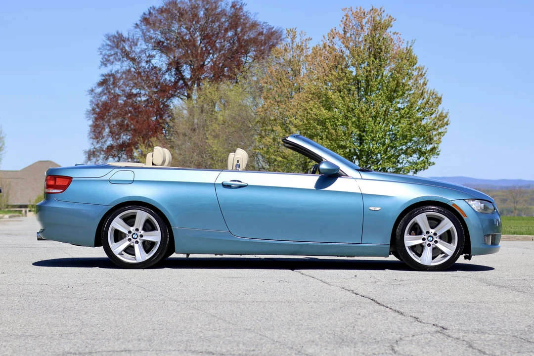 2007 BMW E93 335i Convertible - Image 13 of 31