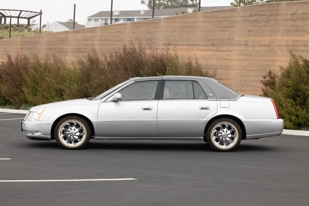 2007 Cadillac DTS - Image 8 of 31
