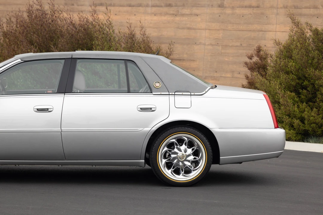 2007 Cadillac DTS - Image 17 of 31