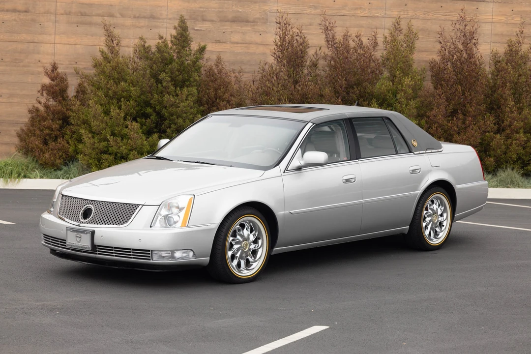 2007 Cadillac DTS - Image 2 of 31