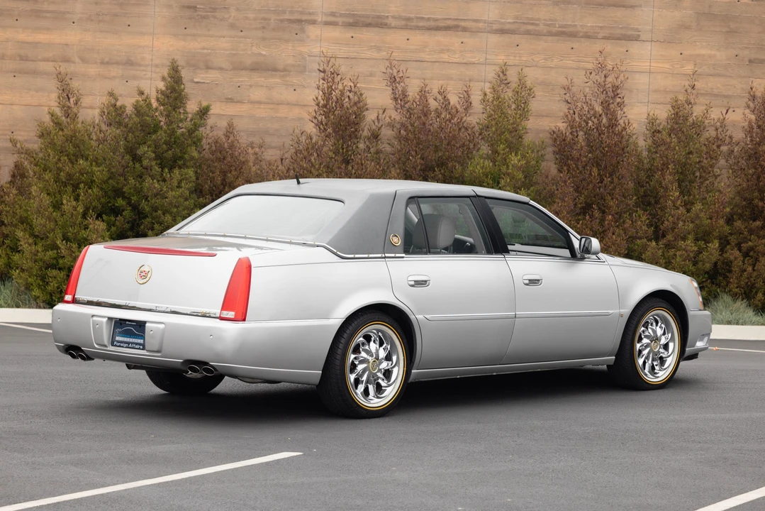 2007 Cadillac DTS - Image 10 of 31