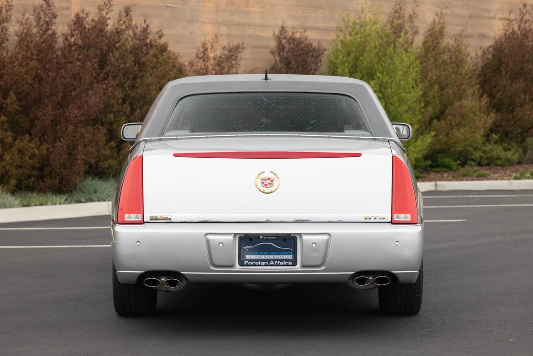 2007 Cadillac DTS - Image 9 of 31