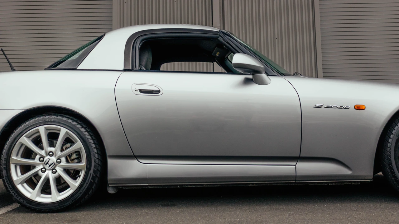 2007 Honda AP2 S2000 - Image 16 of 31