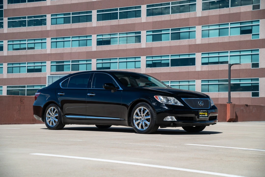 2007 Lexus LS 4th Gen - Image 25 of 31