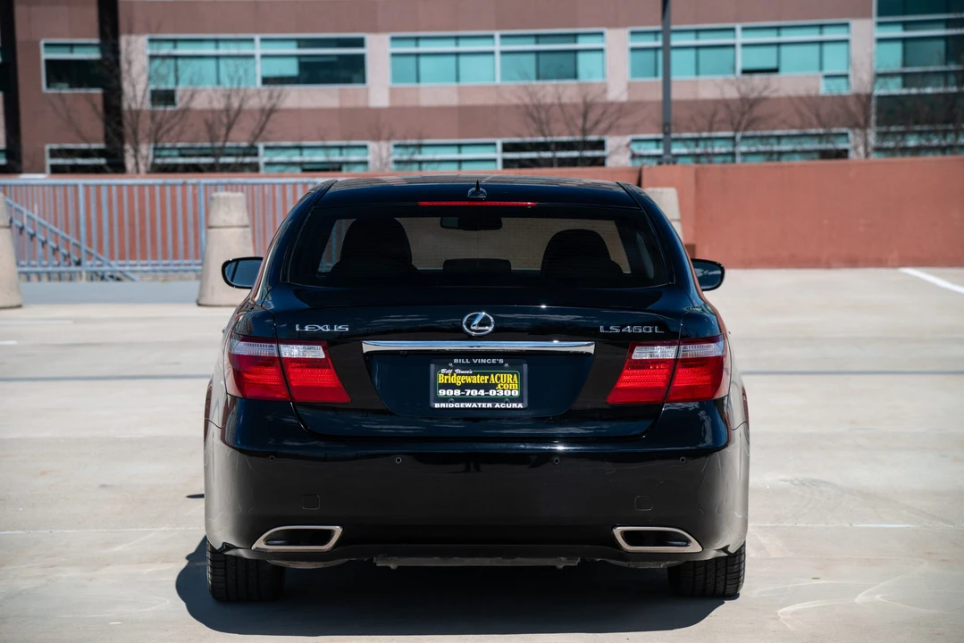 2007 Lexus LS 4th Gen - Image 17 of 31