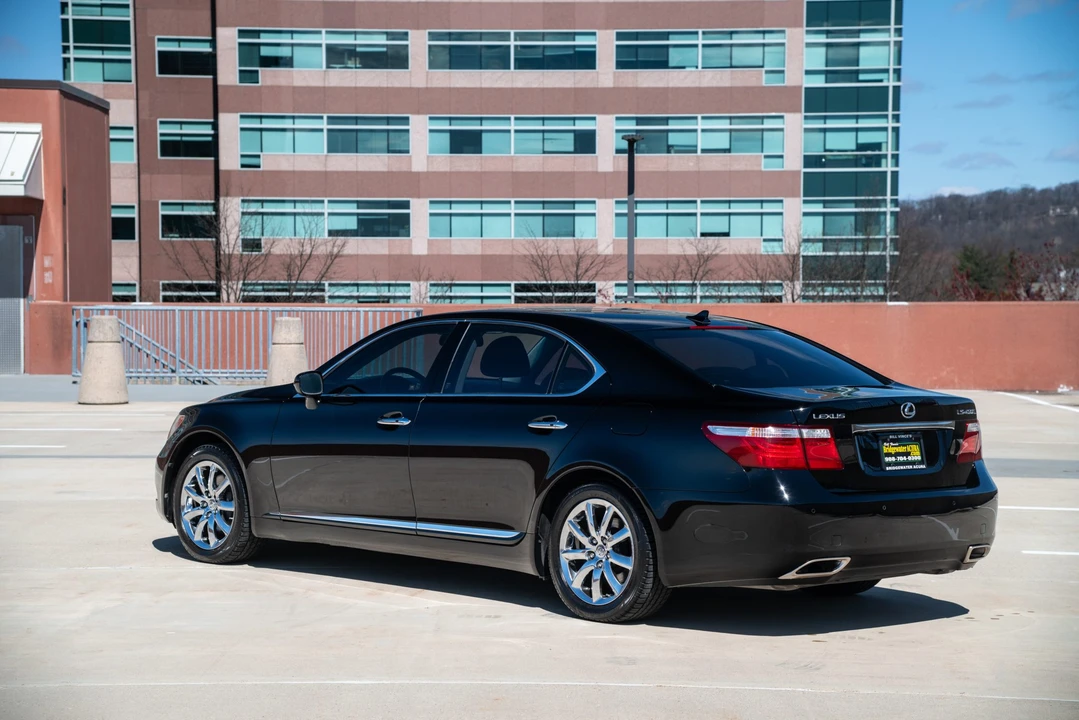 2007 Lexus LS 4th Gen - Image 12 of 31