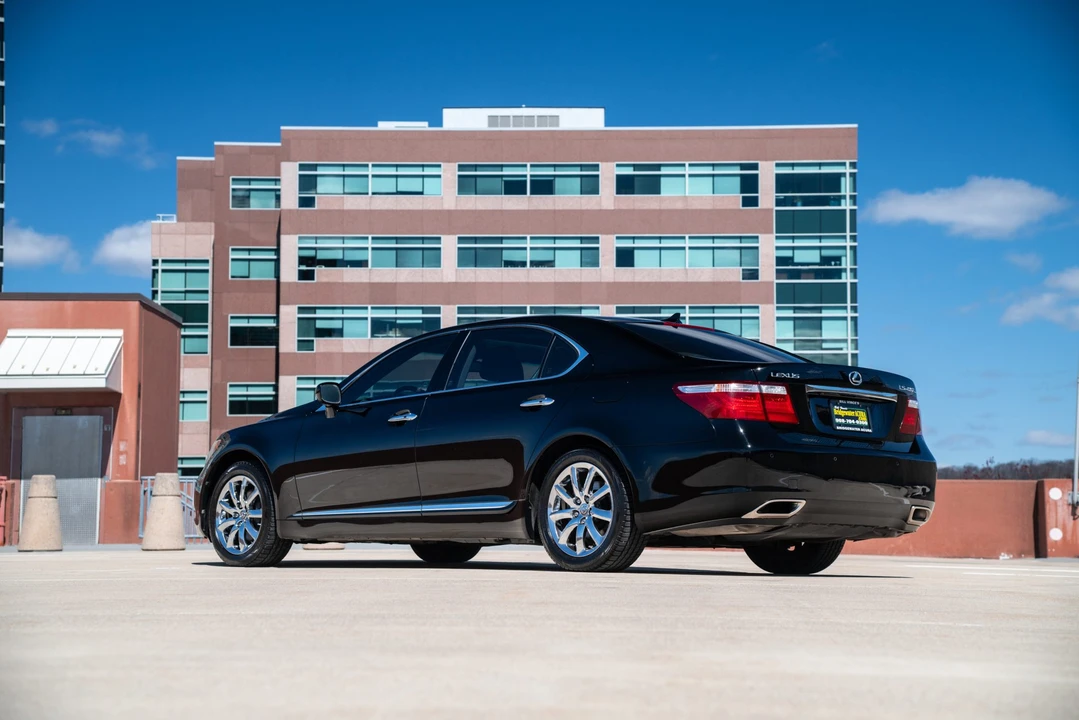 2007 Lexus LS 4th Gen - Image 11 of 31