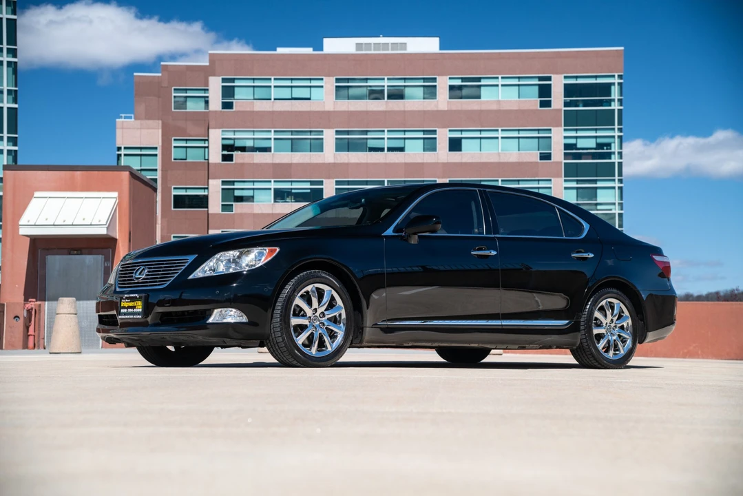 2007 Lexus LS 4th Gen - Image 4 of 31