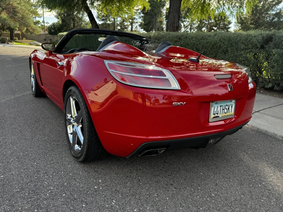 2007 Saturn Sky - Image 7 of 31