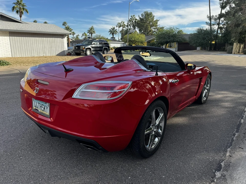 2007 Saturn Sky - Image 10 of 31