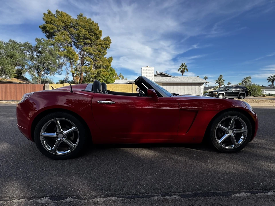 2007 Saturn Sky - Image 11 of 31