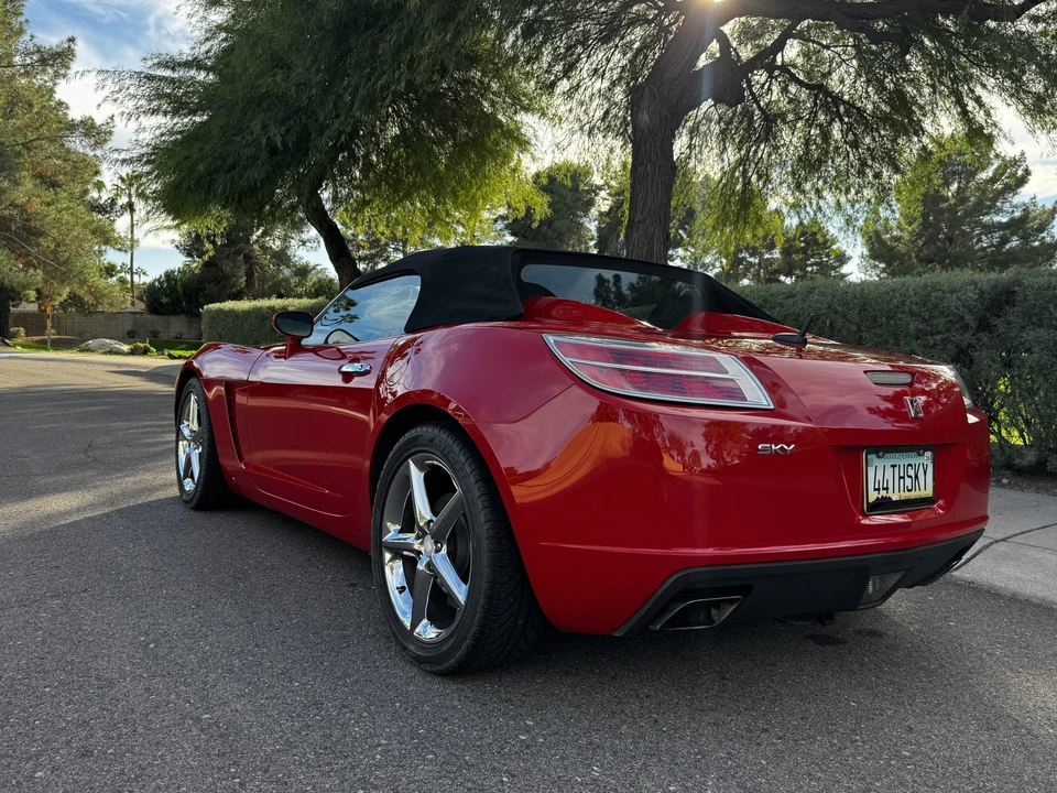 2007 Saturn Sky - Image 22 of 31