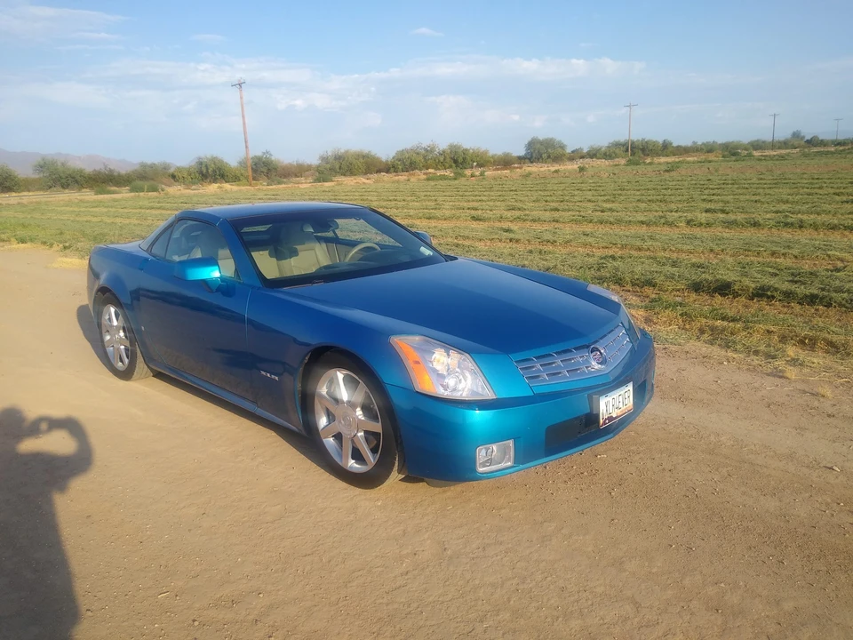 2008 Cadillac XLR - Image 2 of 31