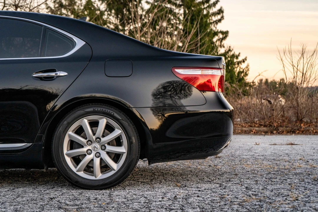 2008 Lexus LS 4th Gen - Image 26 of 31