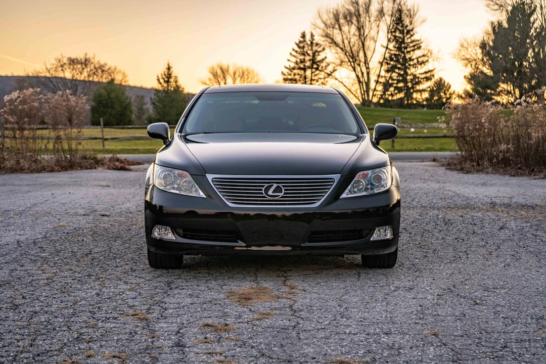 2008 Lexus LS 4th Gen - Image 9 of 31