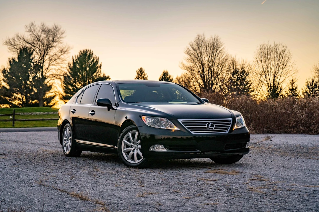 2008 Lexus LS 4th Gen - Image 2 of 31
