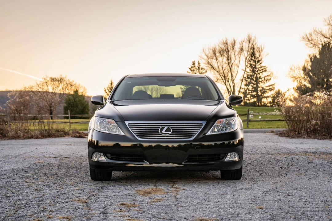 2008 Lexus LS 4th Gen - Image 10 of 31