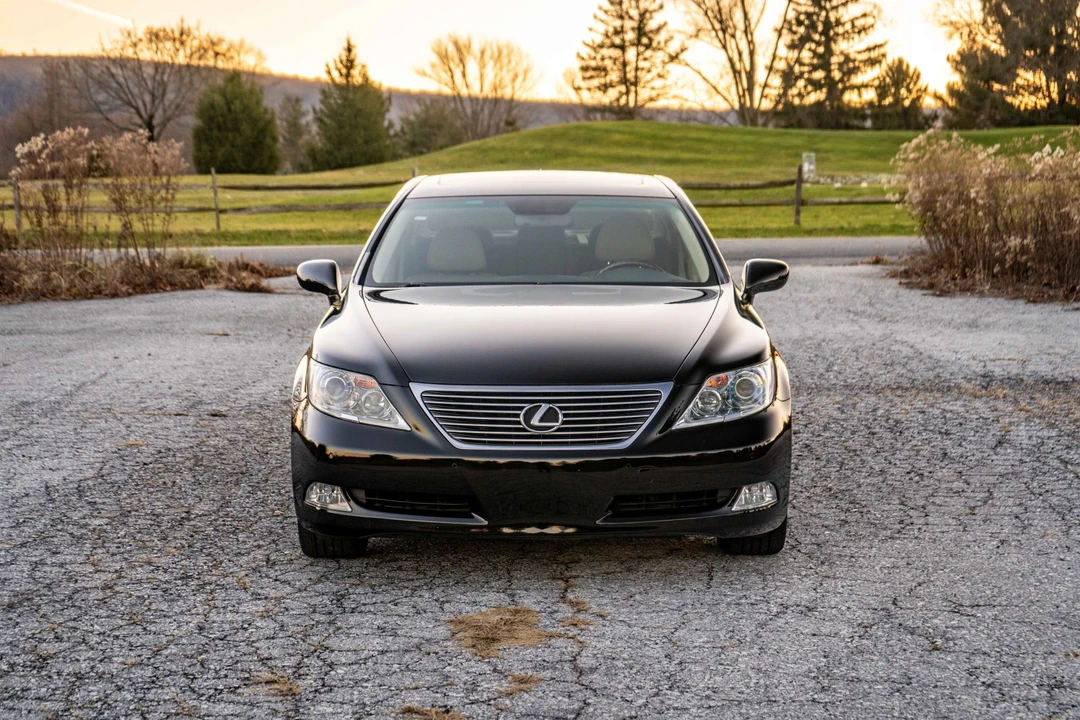 2008 Lexus LS 4th Gen - Image 8 of 31