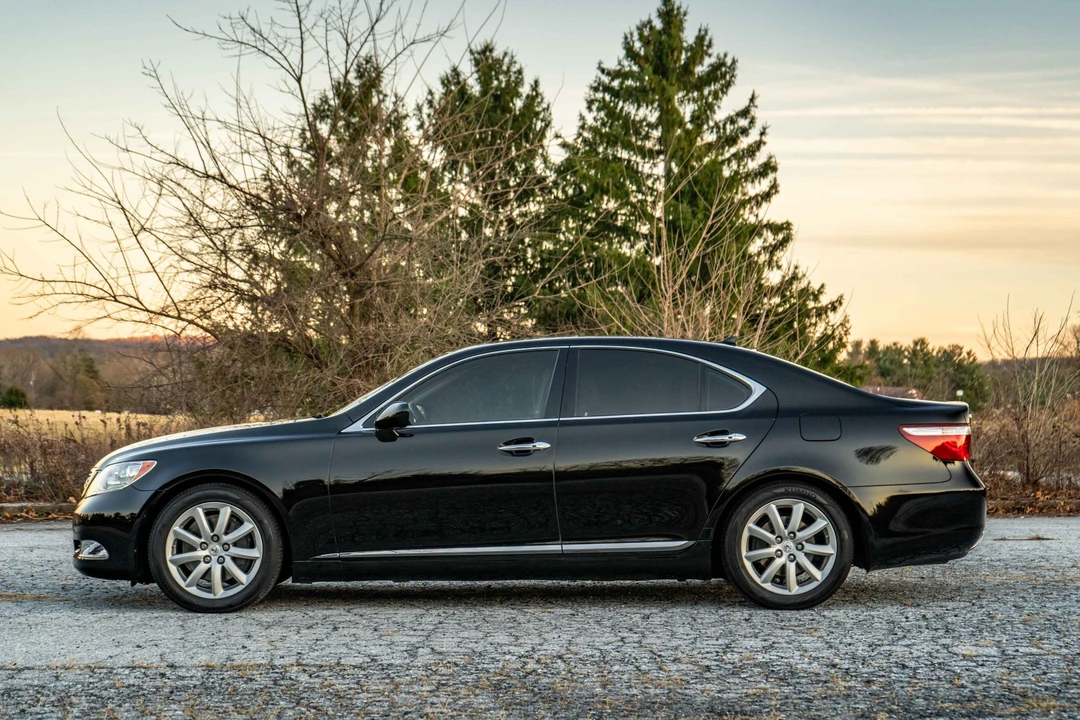 2008 Lexus LS 4th Gen - Image 15 of 31