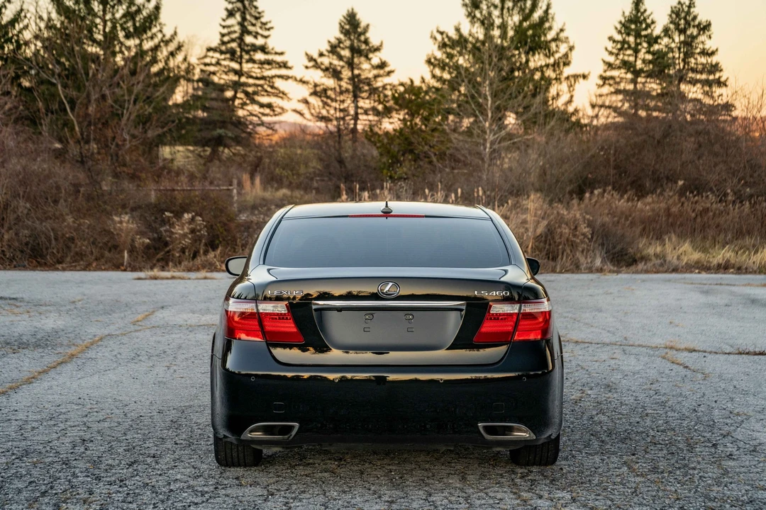 2008 Lexus LS 4th Gen - Image 19 of 31