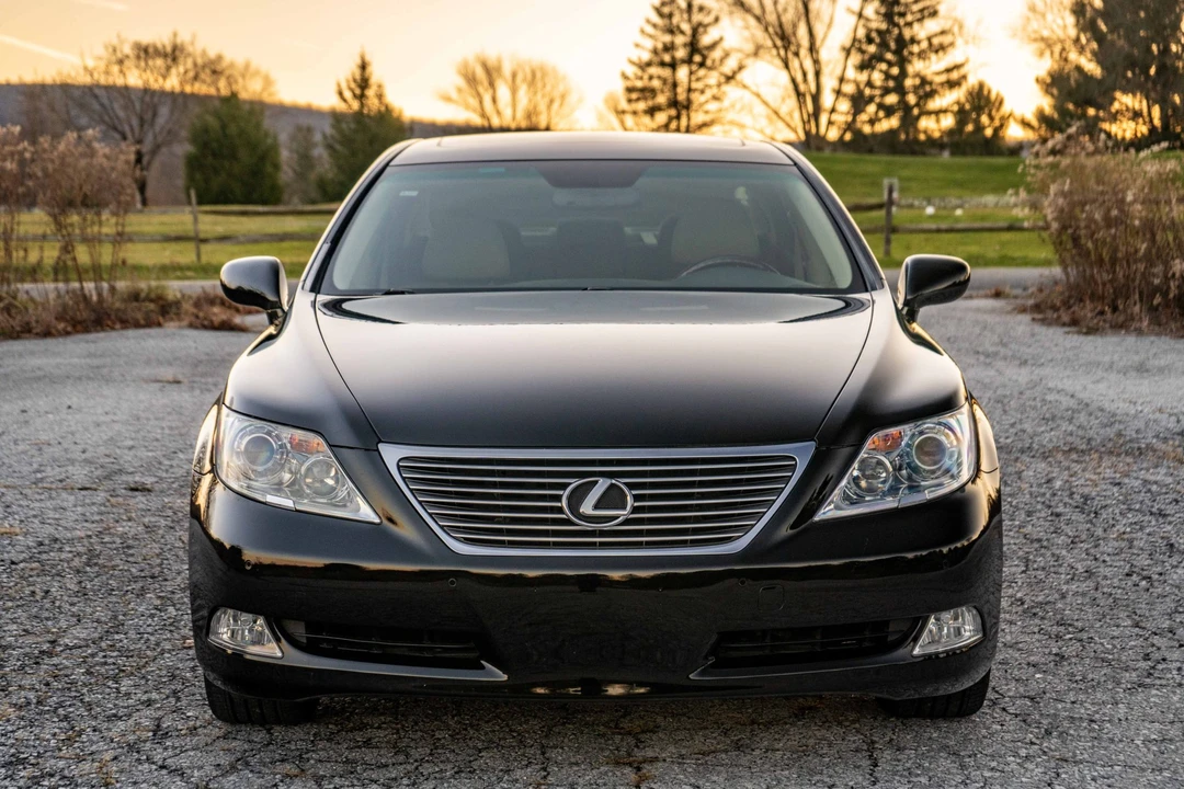 2008 Lexus LS 4th Gen - Image 11 of 31