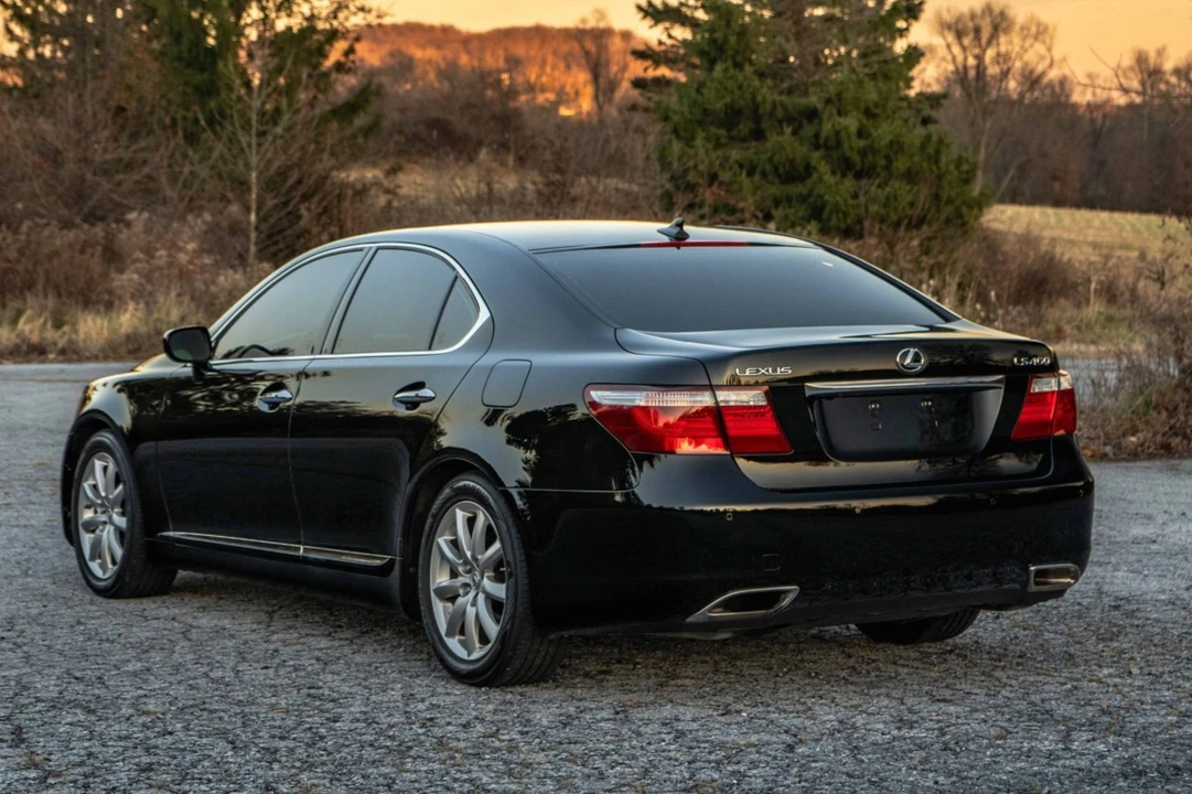 2008 Lexus LS 4th Gen - Image 16 of 31
