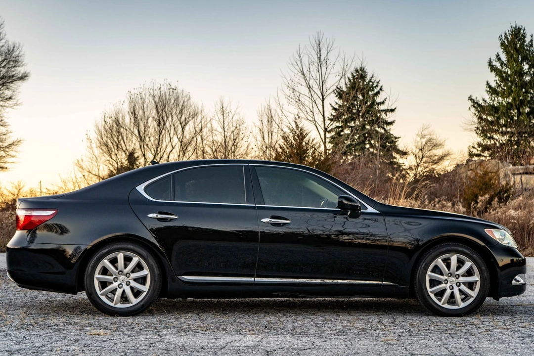 2008 Lexus LS 4th Gen - Image 24 of 31