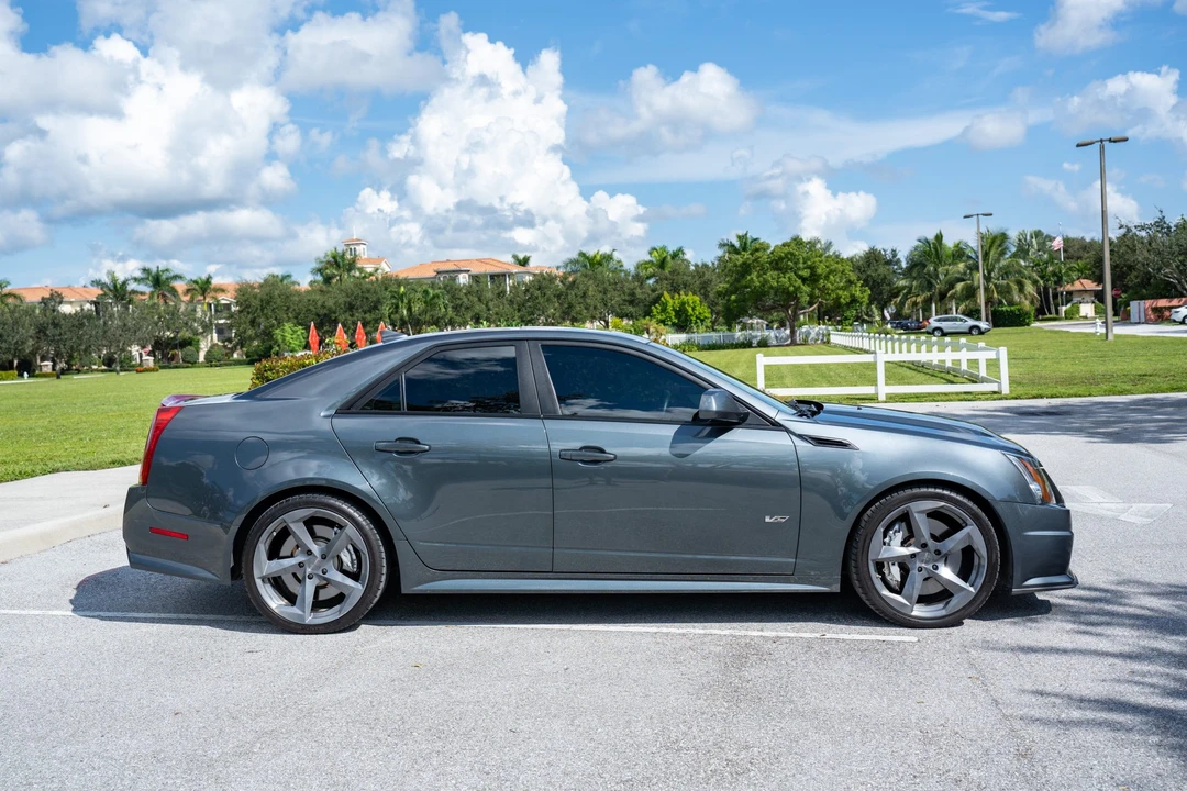 2009 Cadillac CTS-V 2nd Gen - Image 5 of 31