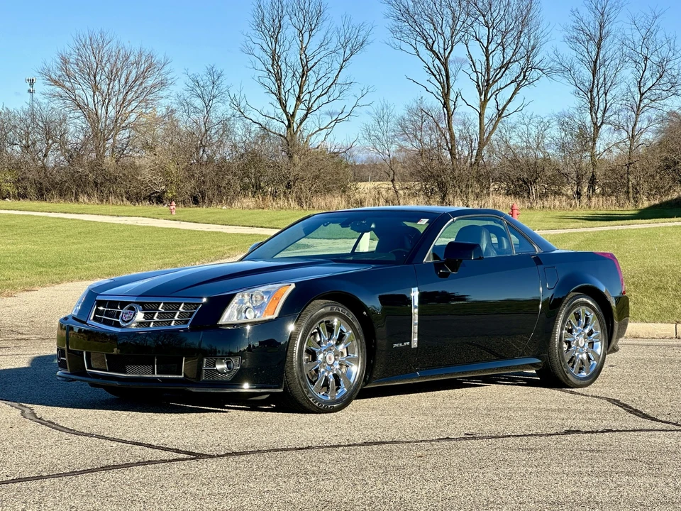 2009 Cadillac XLR - Image 23 of 31