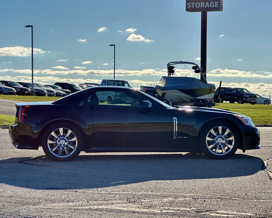 2009 Cadillac XLR - Image 30 of 31
