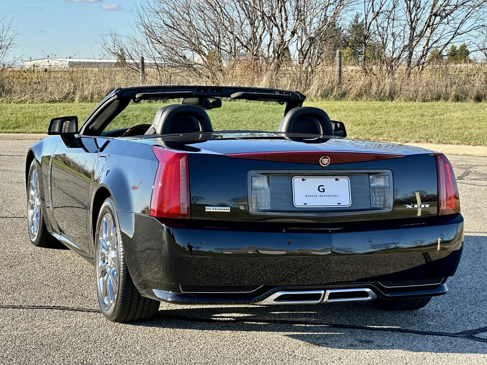 2009 Cadillac XLR - Image 18 of 31