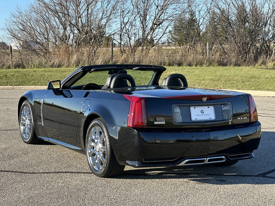 2009 Cadillac XLR - Image 17 of 31