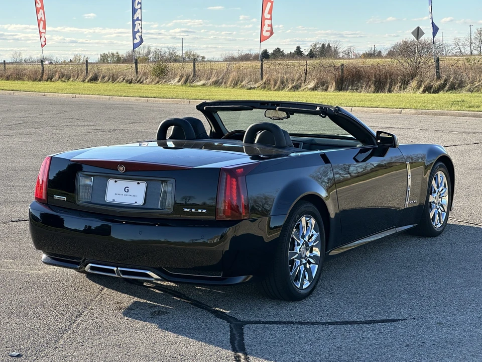 2009 Cadillac XLR - Image 20 of 31