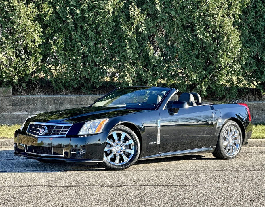 2009 Cadillac XLR - Image 6 of 31