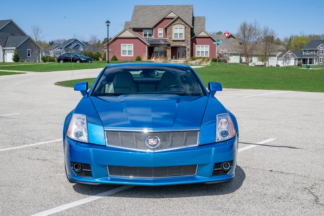 2009 Cadillac XLR-V - Image 3 of 31