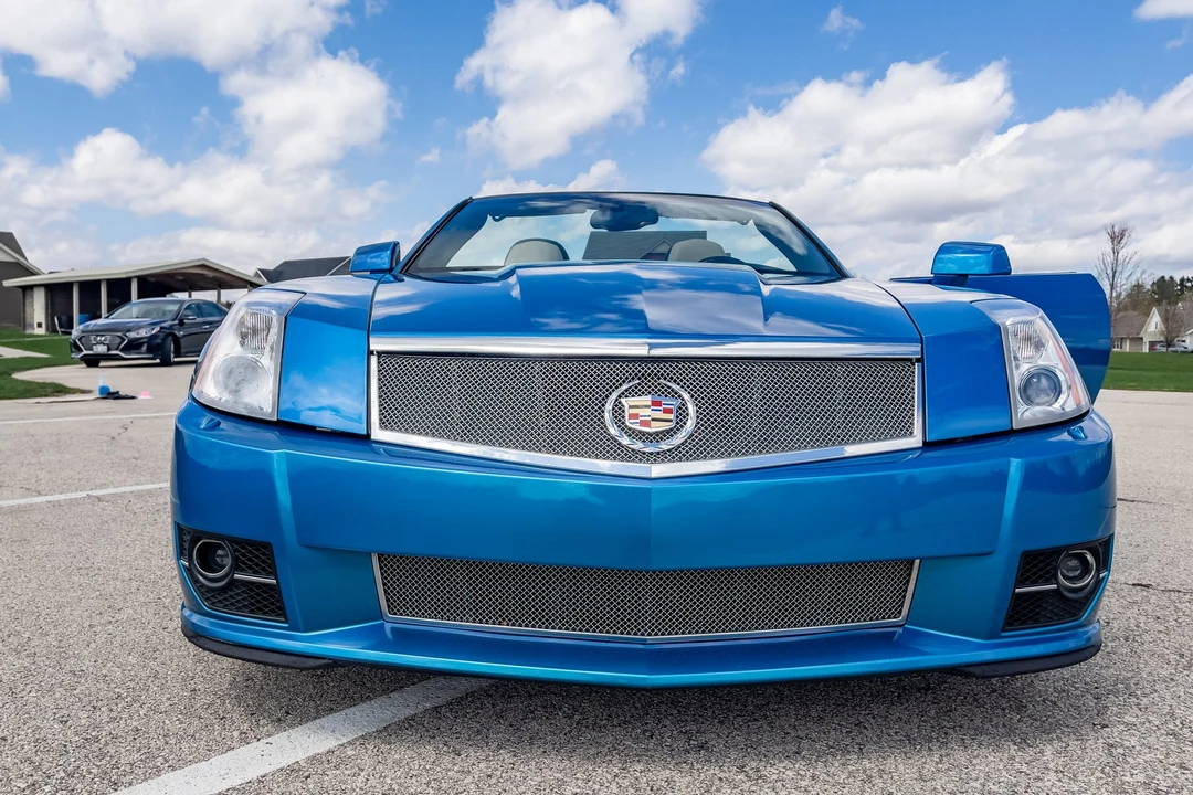 2009 Cadillac XLR-V - Image 19 of 31