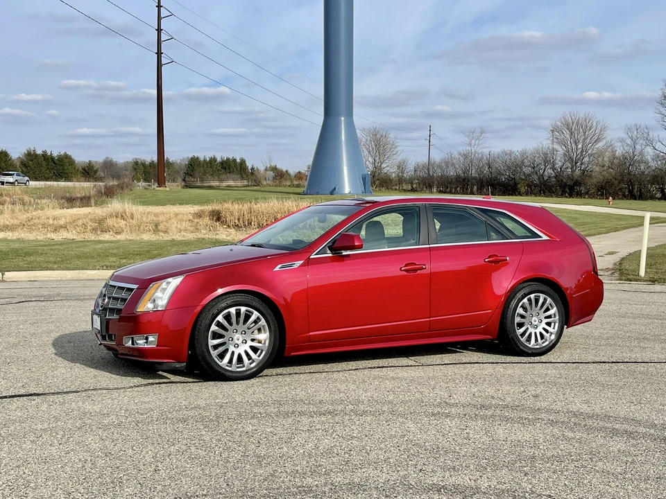 2010 Cadillac CTS 2nd Gen - Image 2 of 31