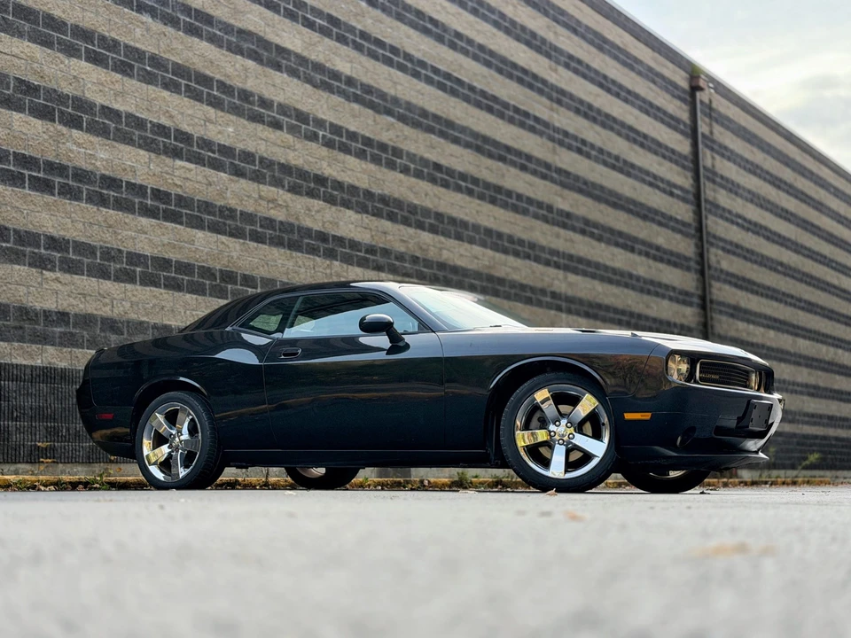 2010 Dodge Challenger 3rd Gen - Image 10 of 31