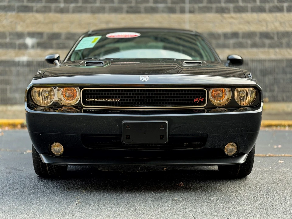 2010 Dodge Challenger 3rd Gen - Image 3 of 31