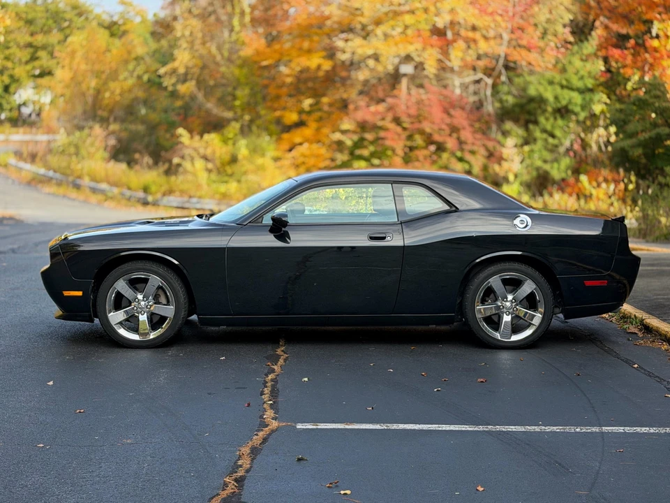 2010 Dodge Challenger 3rd Gen - Image 16 of 31