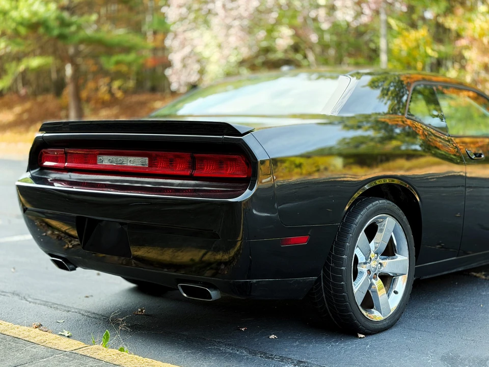 2010 Dodge Challenger 3rd Gen - Image 31 of 31