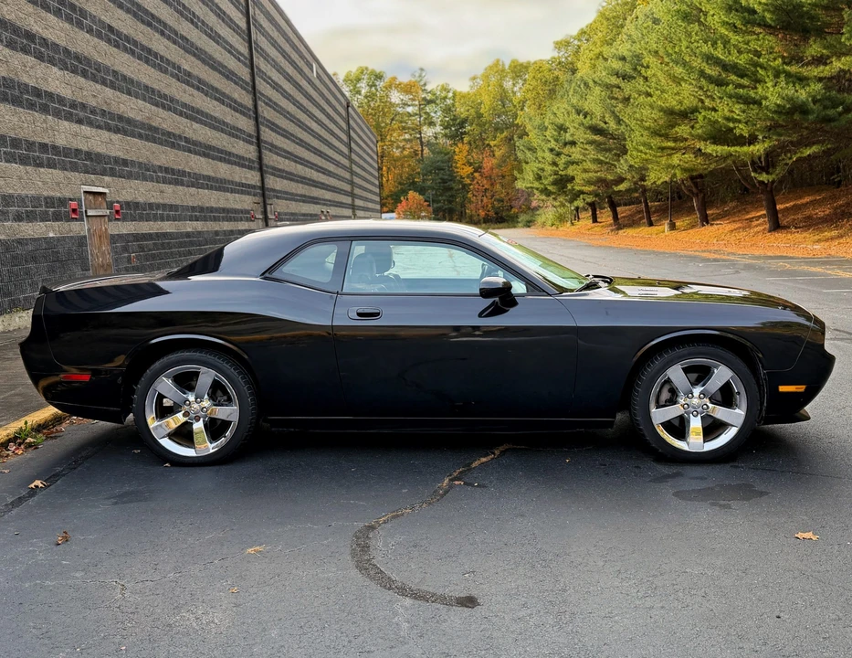 2010 Dodge Challenger 3rd Gen - Image 12 of 31